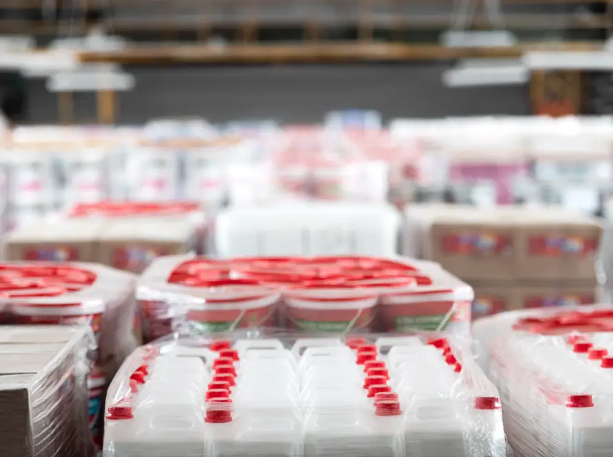 Proveedores de envases plásticos Secchio en CDMX y Estado de México, cubetas y garrafas listas para distribución en almacén